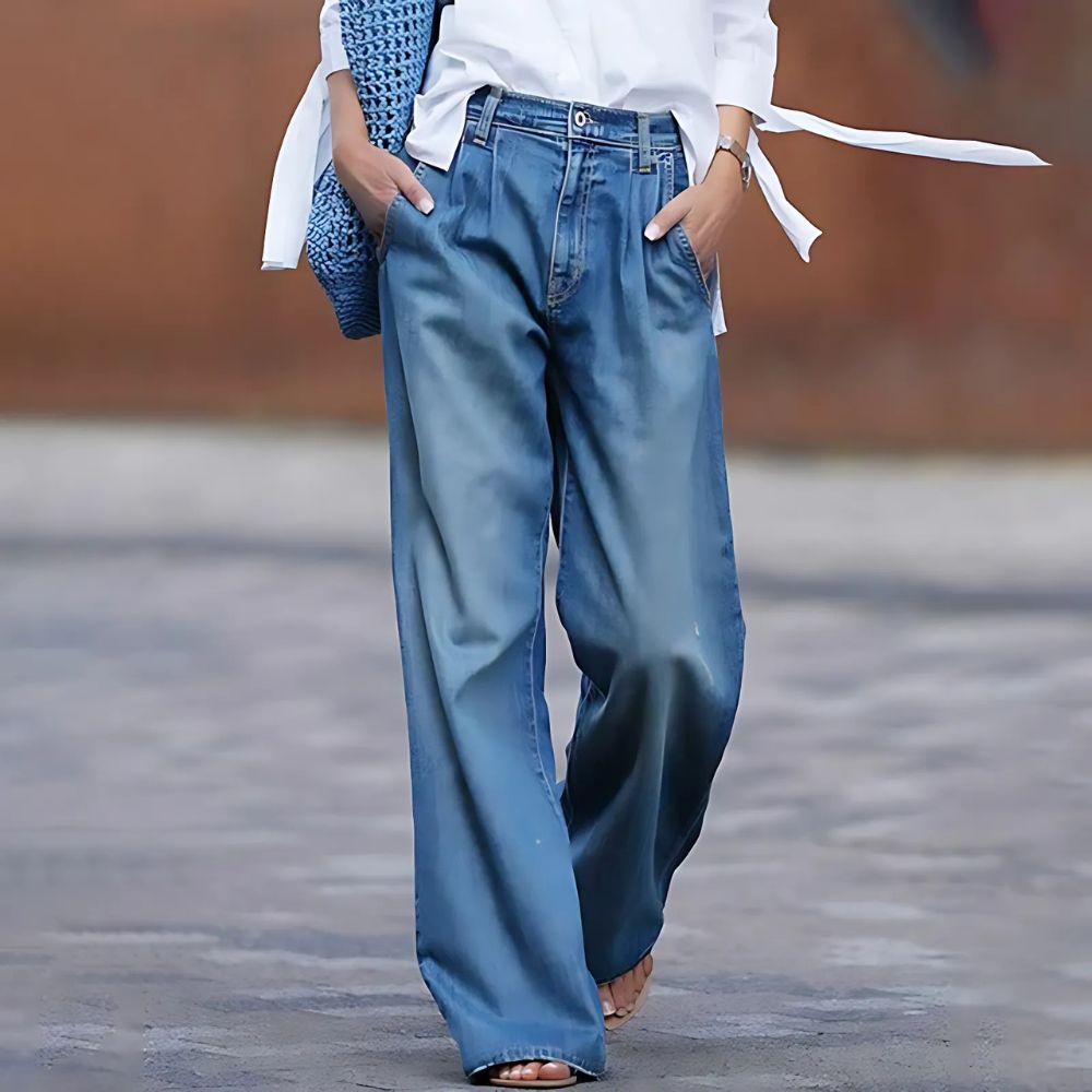 Women’s Wide-Leg Trousers with Classic Closure and Pockets