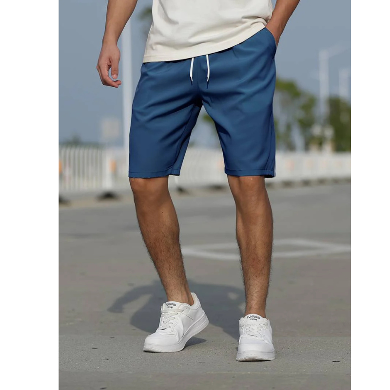 Men's drawstring shorts with pockets