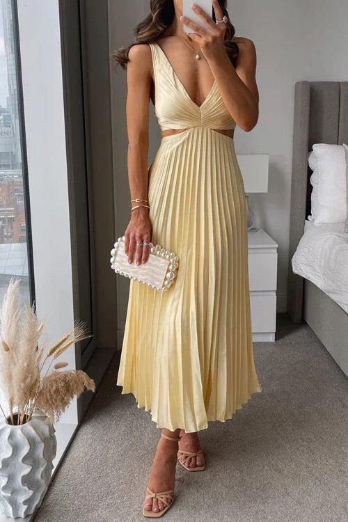 Sleeveless midi dress with pleated skirt and tie belt