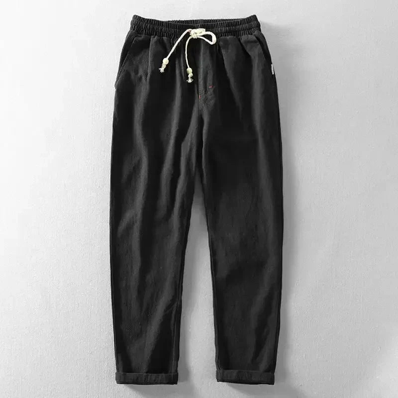 Leisure trousers with elastic waistband, drawstring and narrow leg cuffs