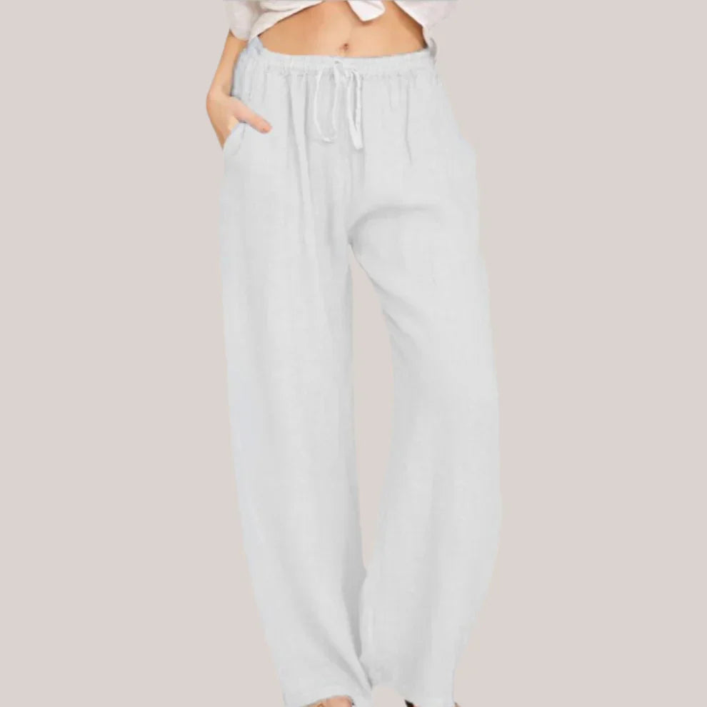 Loose-fitting trousers for women with an elastic waistband