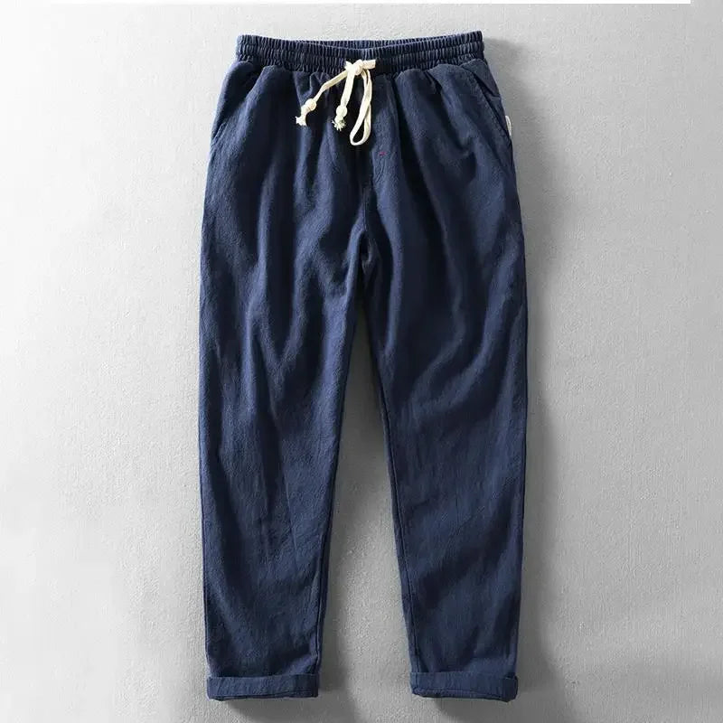 Leisure trousers with elastic waistband, drawstring and narrow leg cuffs