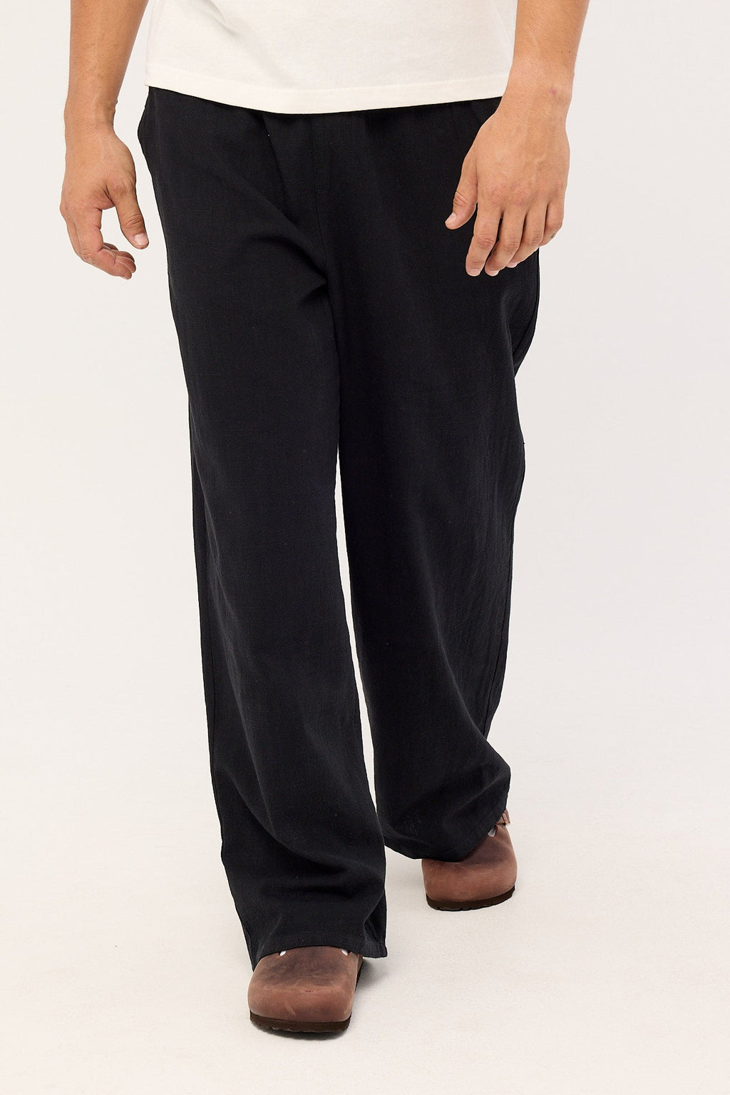 Common Need Sorrento Baggy Linen Pant Black