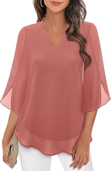 Elegant blouse with V-neck and loose cut