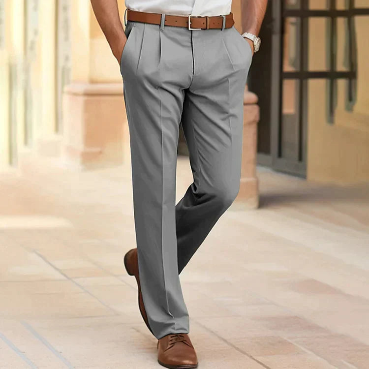 Straight-cut trousers with creases