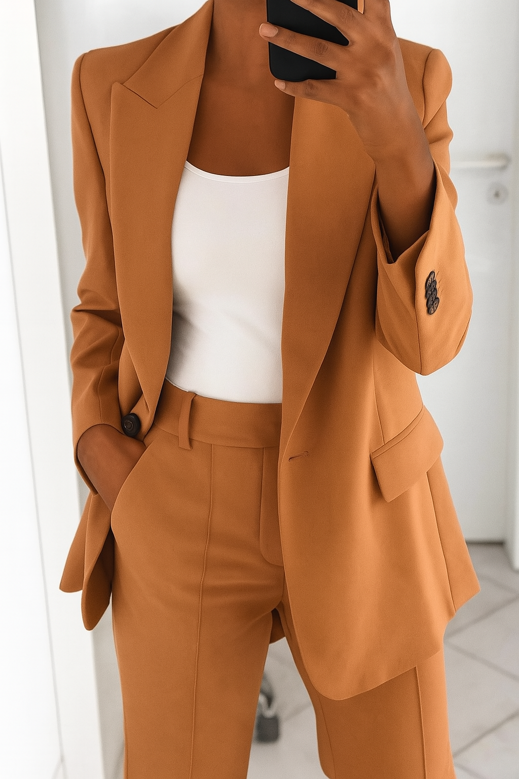 Women’s Two-Piece Suit Set with Blazer and Straight-Leg Trousers