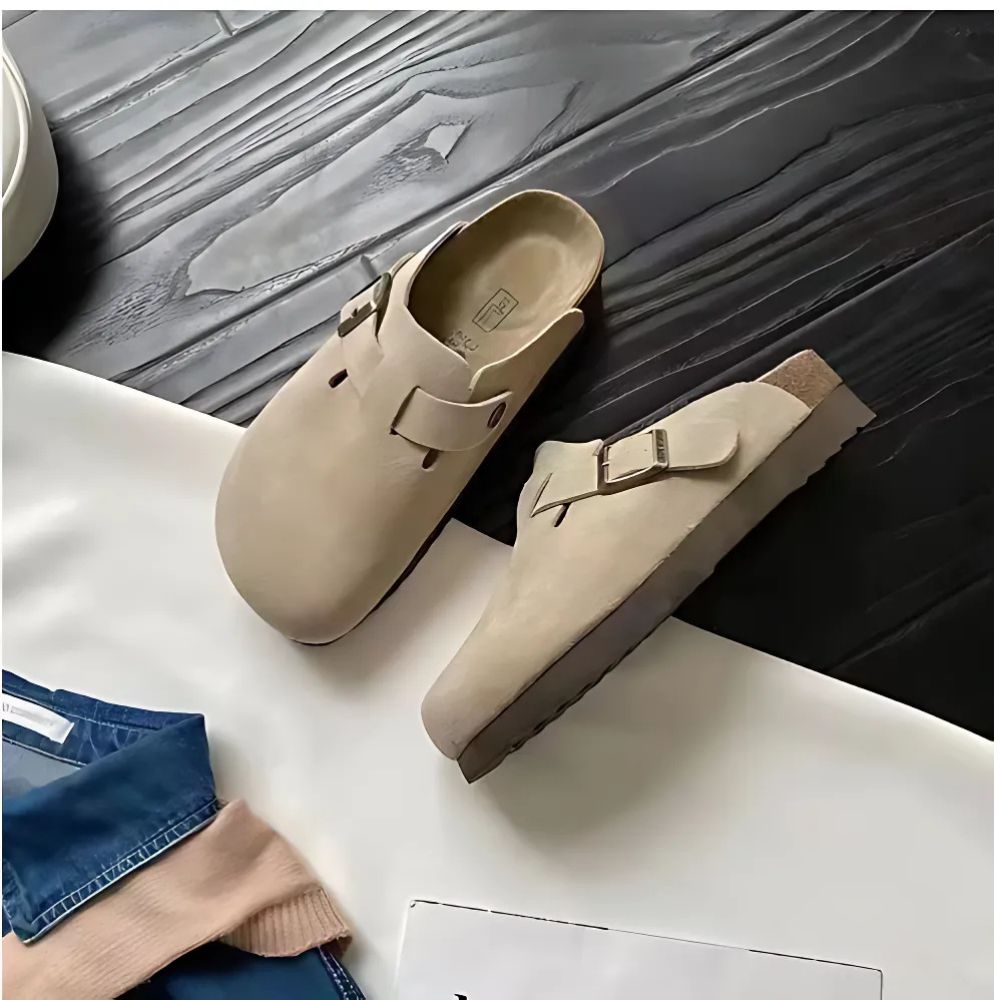 Unisex Clogs with Adjustable Strap and Closed Toe