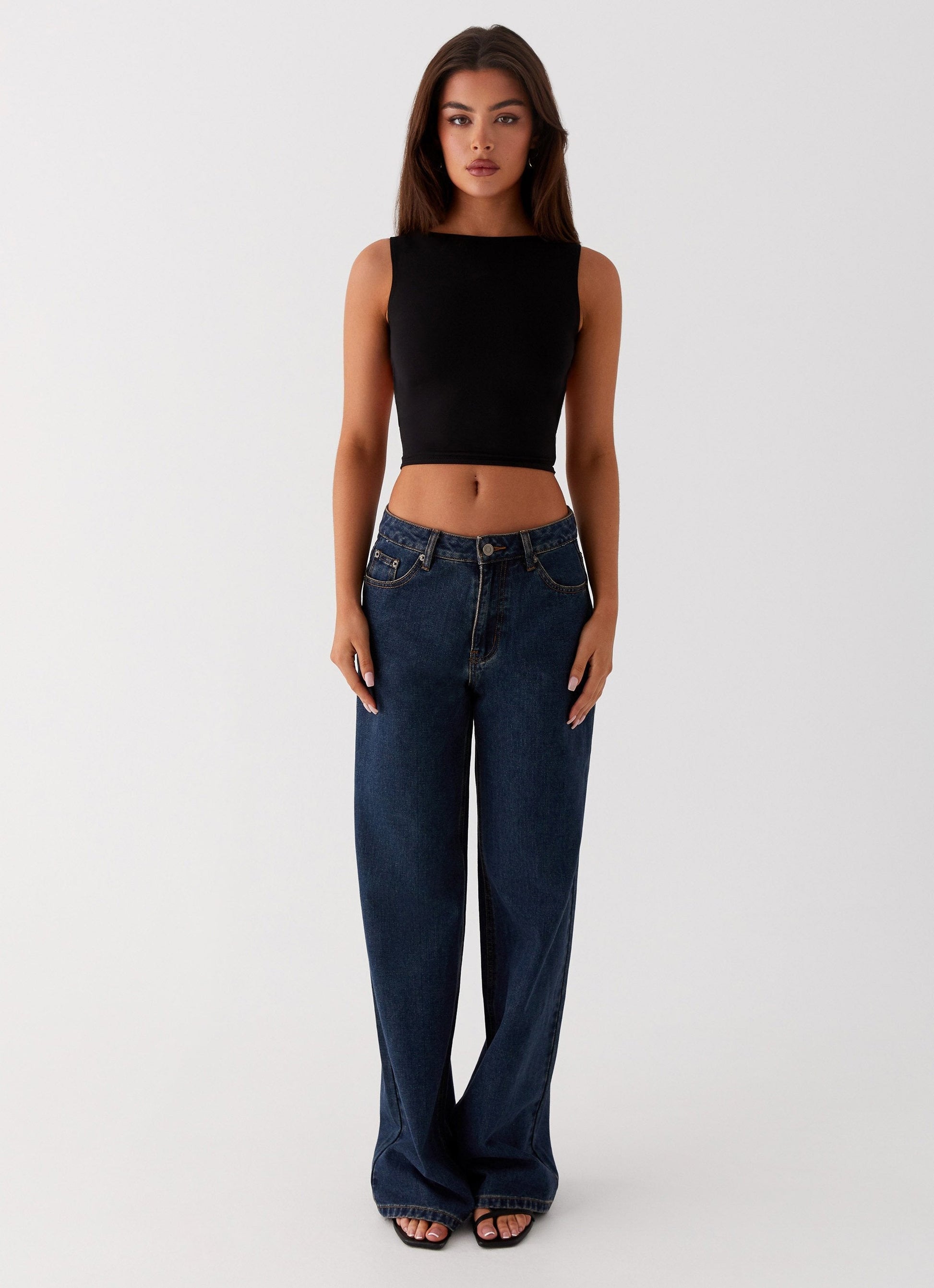 Saskie Crop Top - Black Fiorora