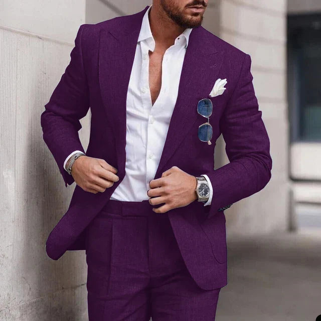 Men's suit with jacket and trousers made of finely structured fabric