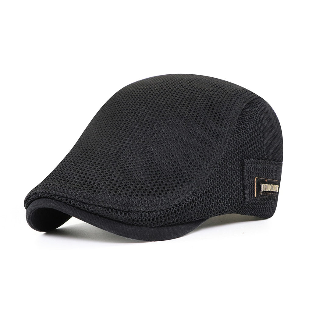 Flat-shaped men's cap made of structured material with a curved peak