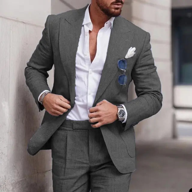 Men's suit with jacket and trousers made of finely structured fabric