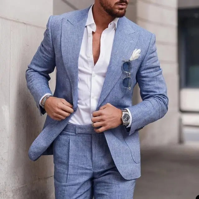 Men's suit with jacket and trousers made of finely structured fabric