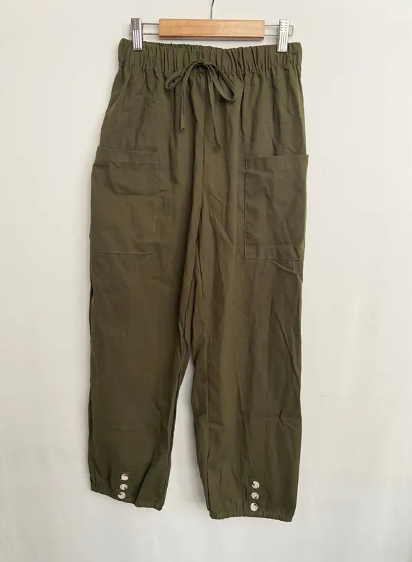 Relaxed fit drawstring trousers with side pockets