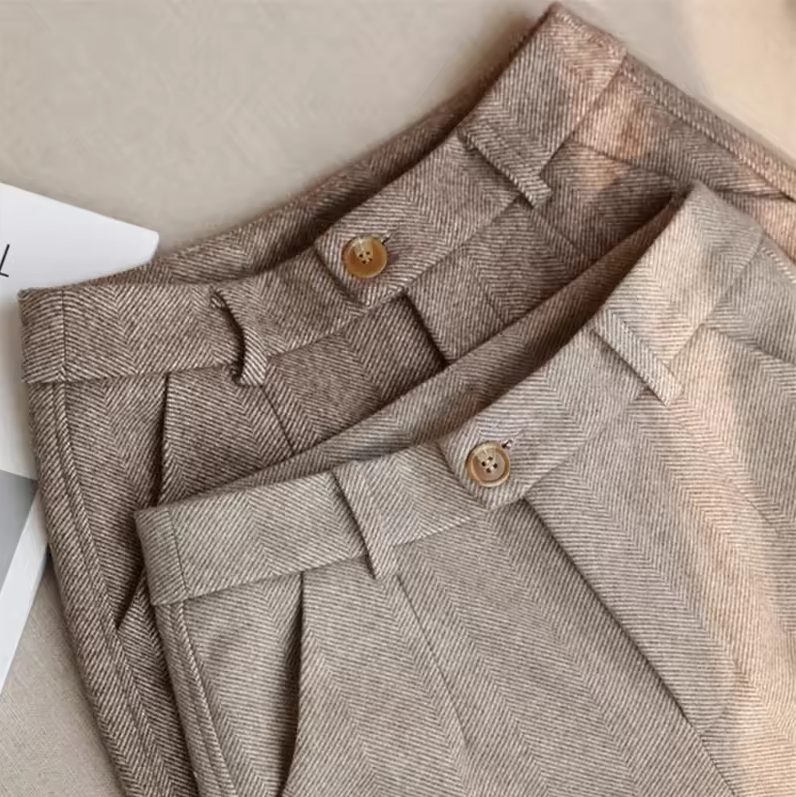 Elegant trousers for men with pleats