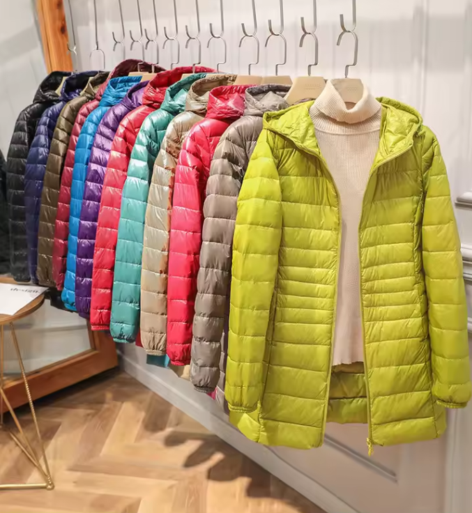 Lightweight quilted jacket with hood and zip closure