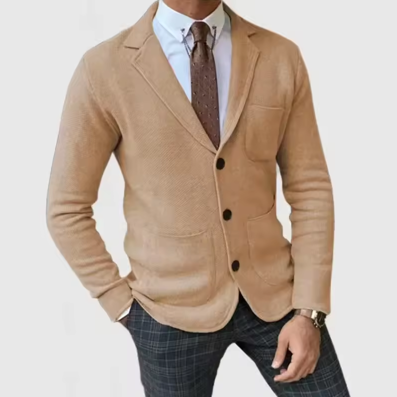 Knitted cardigan with lapel collar and button closure