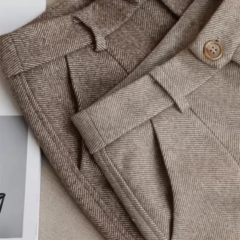Elegant trousers for men with pleats