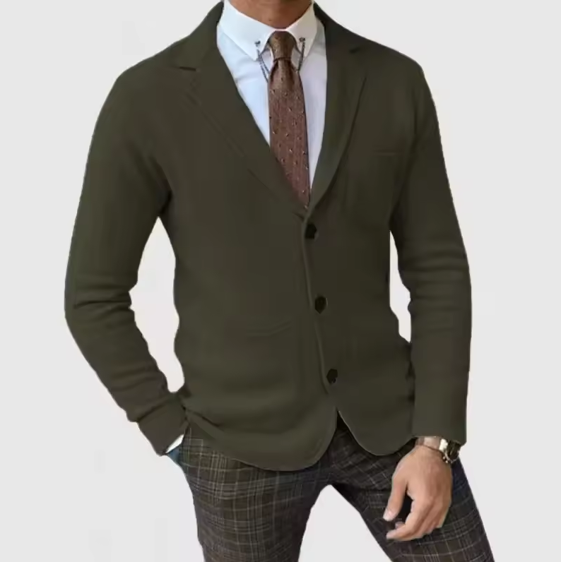 Knitted cardigan with lapel collar and button closure