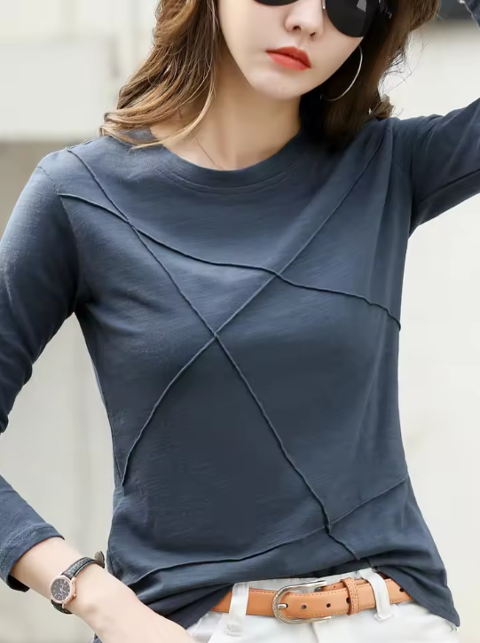Women's long-sleeved shirt with round neck and decorative seams