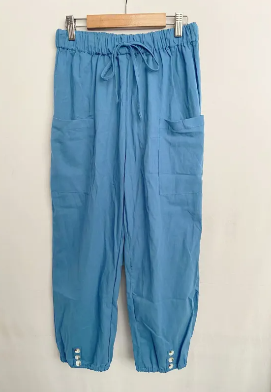 Relaxed fit drawstring trousers with side pockets