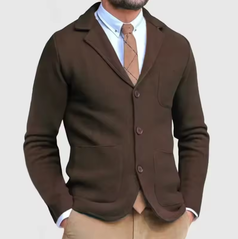 Knitted cardigan with lapel collar and button closure