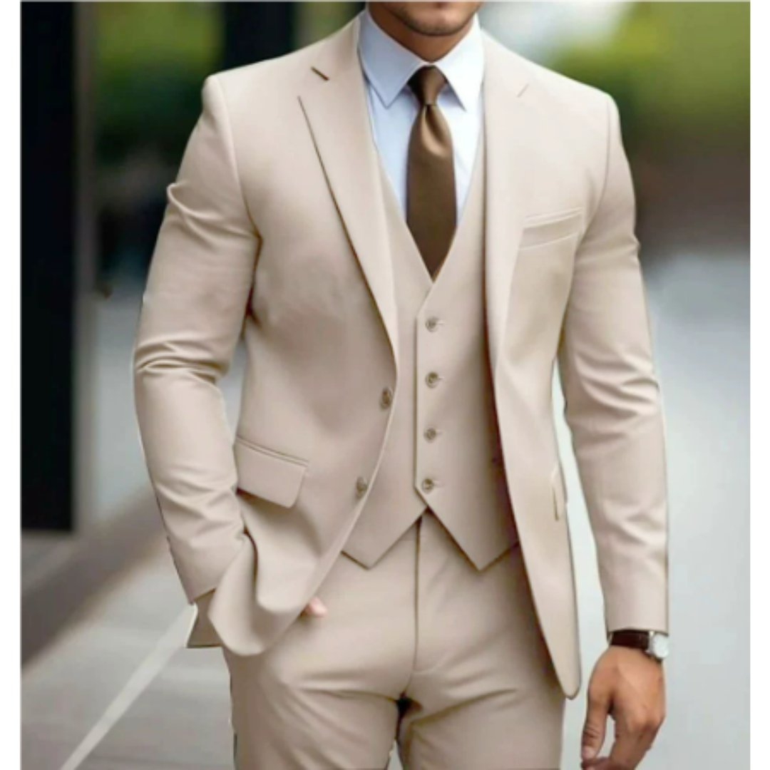 Men's suit with jacket, waistcoat and trousers in a coordinated design