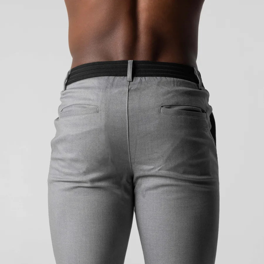 Men's chino trousers with a tapered fit and piped back pockets