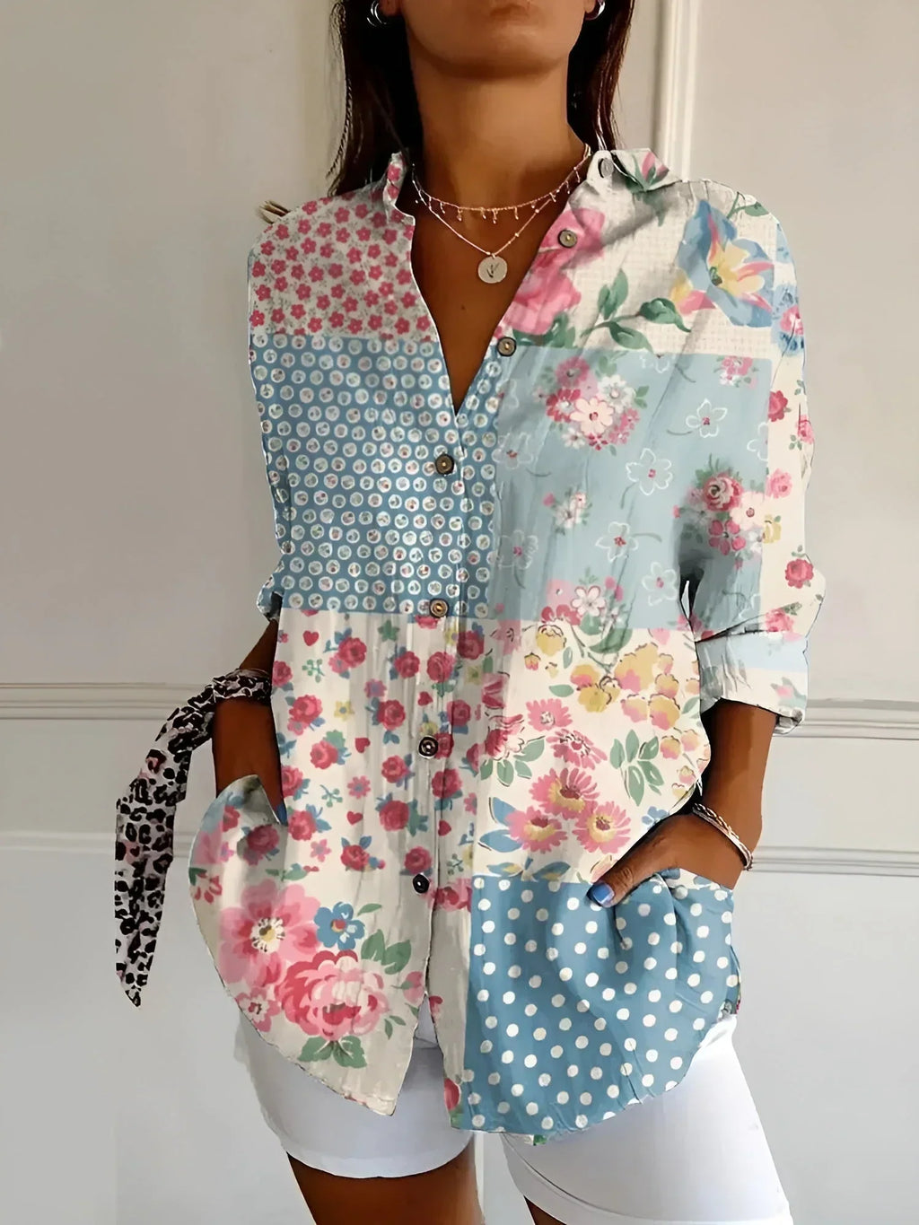 Patterned women's blouse with collar