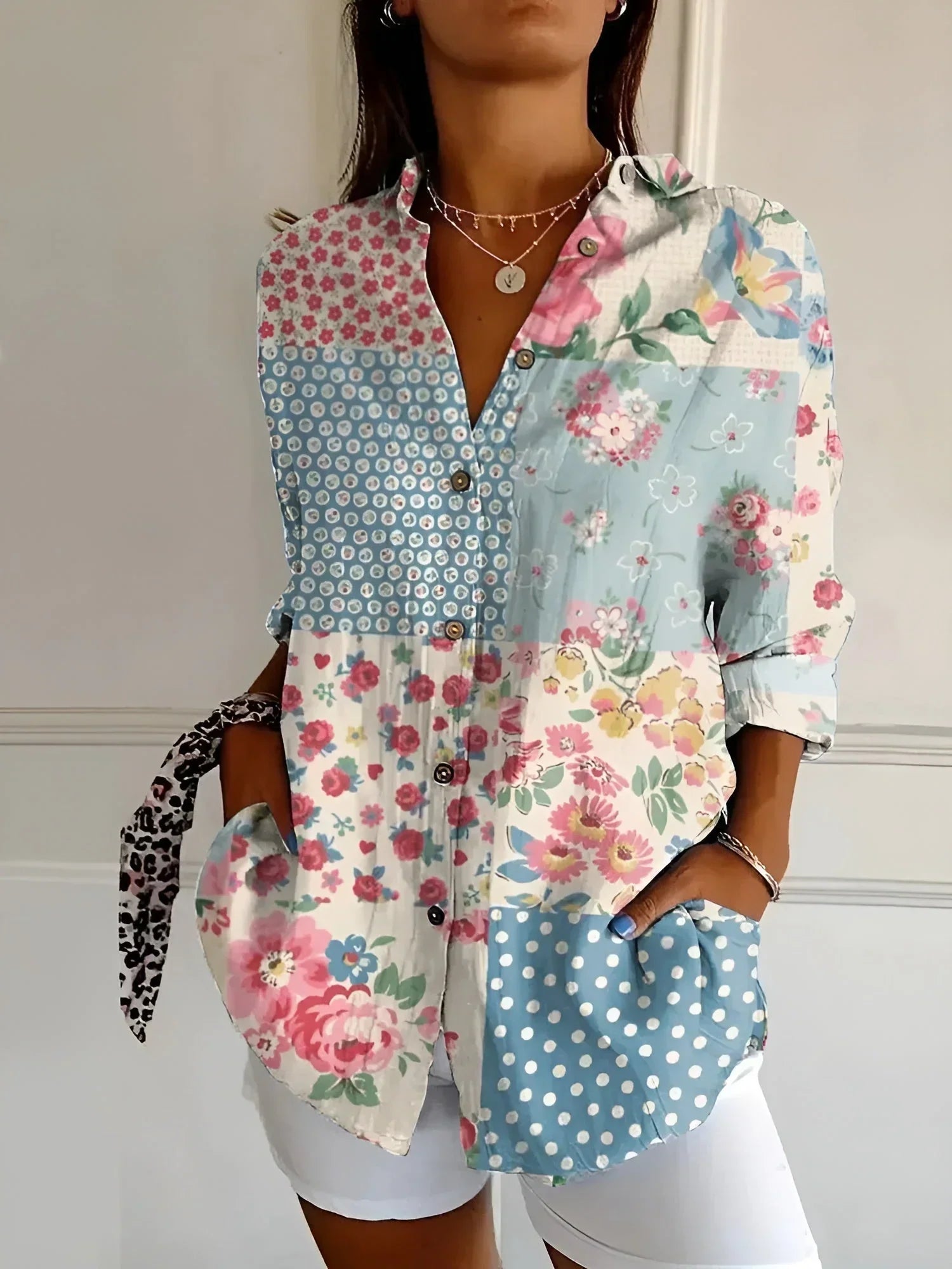 Patterned women's blouse with collar
